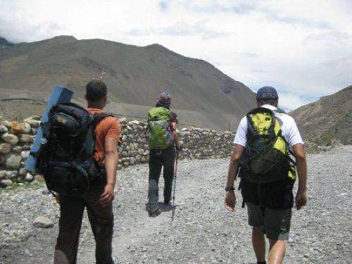 TREKKING IN MUSTANG 2010